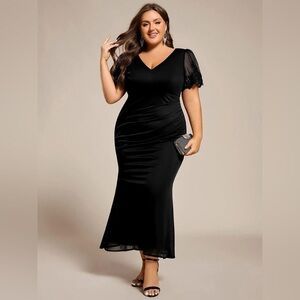 🆕Plus Size Short Sleeve Ruffled Fishtail V-Neck Dress